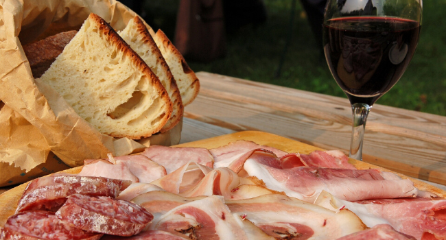 La cucina. Il Vino. I dolci